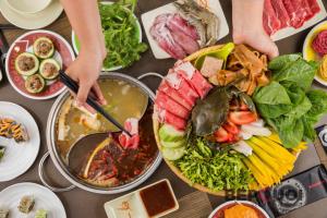 Quán lẩu ngon nổi tiếng, hút khách nhất ở Quận 10, TP. HCM