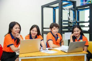 Trường đại học đạt chuẩn QS Star 4 sao