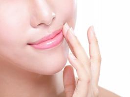 Loại son dưỡng môi cho bà bầu an toàn và lành tính nhất hiện nay