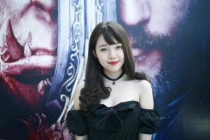 Nữ streamer Liên Minh Huyền Thoại và Đột Kích hot nhất Việt Nam