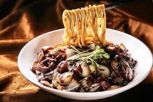 Quán mì tương đen ngon nhất Cần Thơ