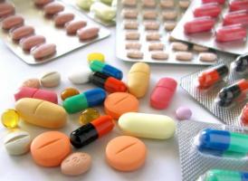 Tác hại của việc dùng kháng sinh không đúng cách cho bé